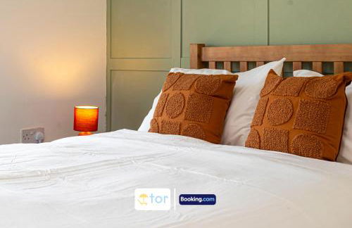 Explore Welsh Wonders, 3 Bedroom House By The One Retreats Short Lets & Serviced Accommodation Treharris - Foto 24