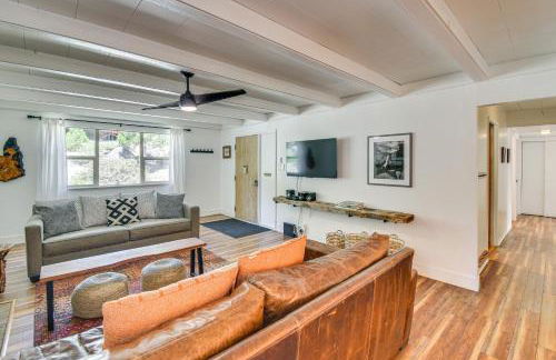 Cozy Retreat with Deck about 2 Mi to Pinecrest Lake! - Foto 6