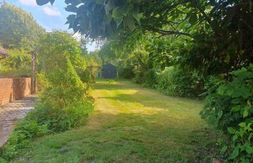 Nature Charm & Fruit Delights, multi-generation celebratory home -Try, Relax, Repeat - Sellindge - Foto 3