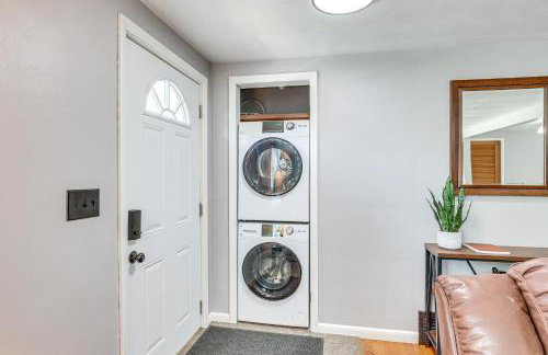 Fish, Hike and Golf Leisurely Navarre Home with Yard! - Foto 6