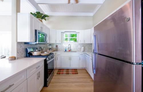 3BD Tropical Luxe Stay with Pool, Gameroom and Grill - Foto 15