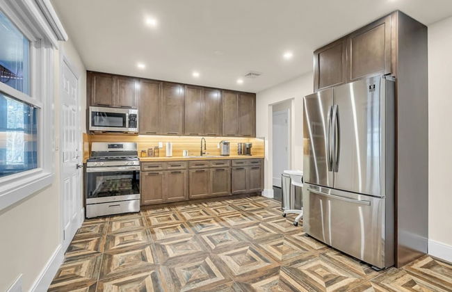 Fall Getaway With Hot Tub Fire Pit and Games - Photo 11