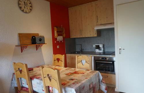 Appartement à Méaudre - 4 pers, proche centre, balcon, parking - FR-1-737-9 - Foto 2