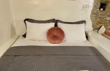 Persephone - Photo 46