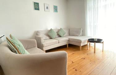 3 Bedroom House with Free Parkings, Close to City Centre and Transportation Links, at Gateshead, Newcastle upon Tyne - Foto 1