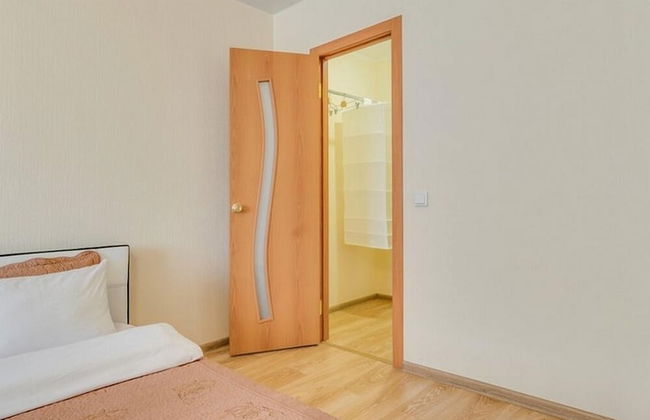 Apartment on Orbeli 17 - Photo 5