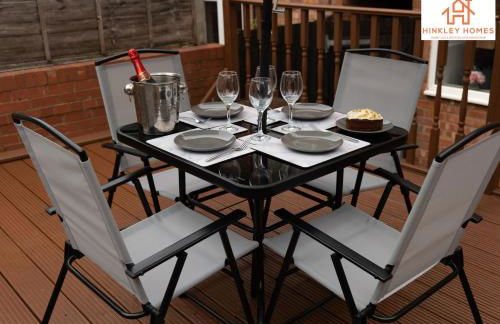 Large Home - Free Parking-WiFi By Hinkley Homes Short Lets & Serviced Accommodation - Foto 6