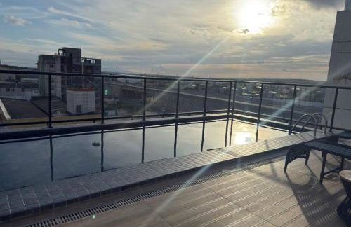 Lindo Studio com rooftop e piscina - Foto 4