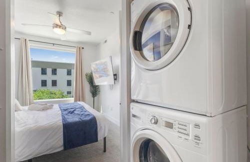 Apt in Heart of SLC - King Bed - Gym - Smart TV - Foto 15