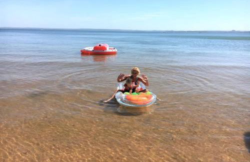 Peaceful Lakefront Cabin with Loft, Beach Access & Sunset Views in Buchanan Dam, Texas - Foto 34