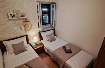 Stone House with garden Laganini - Photo 30