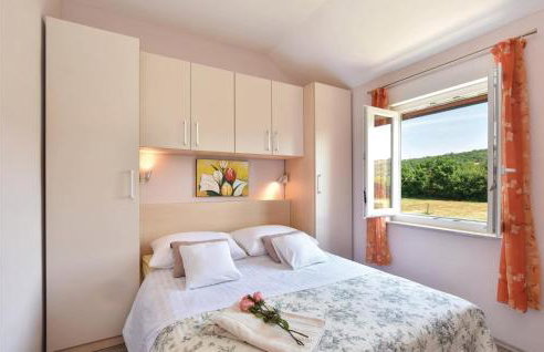 Cozy Home In Vojnic Sinjski With Sauna - Photo 35