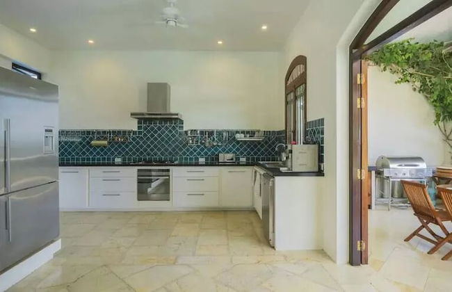 Luxury Private Beachfront Haileng Villa - Foto 8