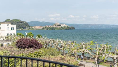 Casa Vacanze Maddalena - Palazzetto sul Lago - Diamante Blu - Foto 2