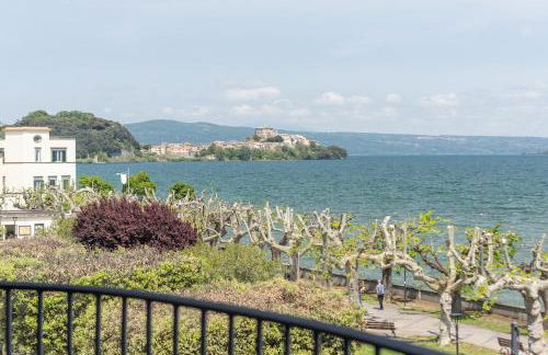 Casa Vacanze Maddalena - Palazzetto sul Lago - Diamante Blu - Foto 2