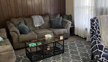 420 friendly 3 bedroom upstairs apartment - Foto 3