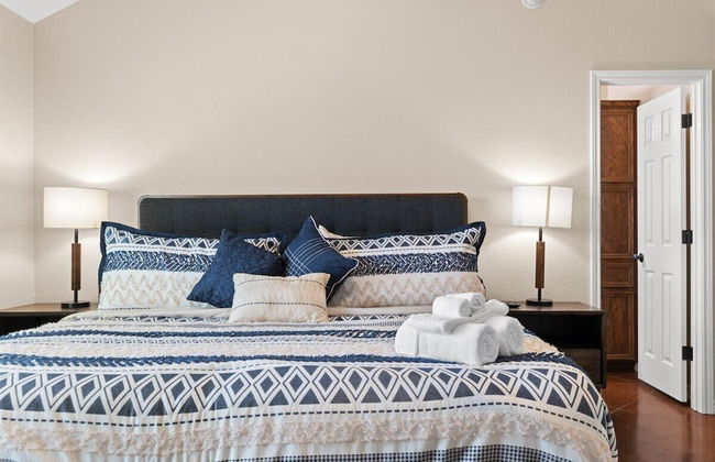 Spacious 3BR Home in Amazing Location - Photo 18