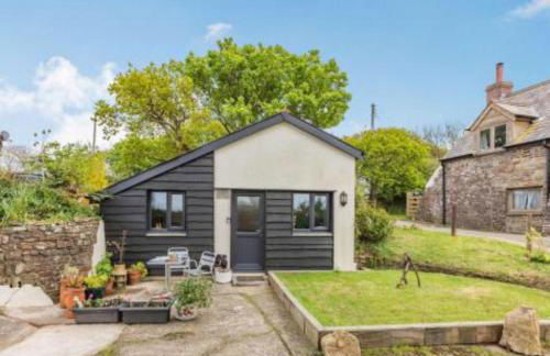 Little Linney - Sleeps 2 - Garden - Parking - Wifi - Foto 21