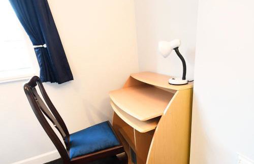 6 Person Home Near Airport and Manchester City Centre with Free Parking - Foto 9
