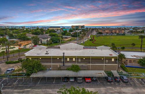 Sunny Hidden Retreat B – Ocean Town Gem - Foto 24