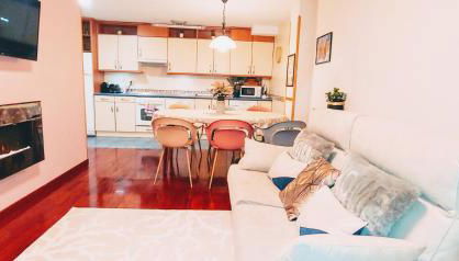 Friends&Family - Photo 1