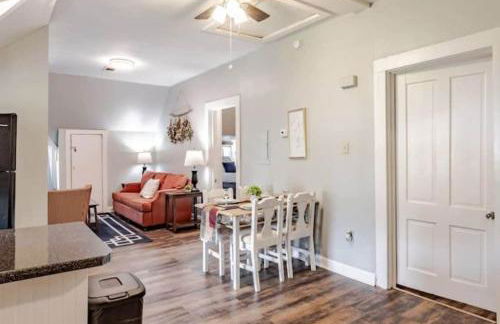 Dauphin District Darling #3-Downtown, Restaurants - Photo 19