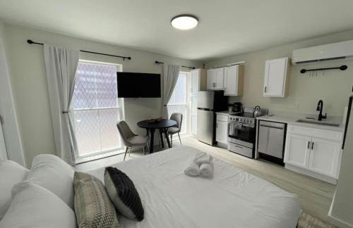 Full Building Huge Downtown Retreat Walkable to Everything - Foto 22