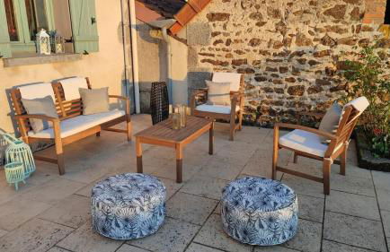 Rural farmhouse with patio, BBQ and fireplace - Photo 1