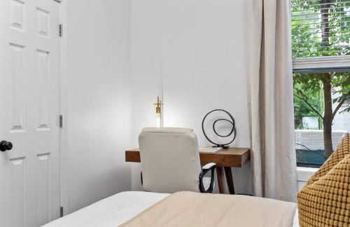 2BR and 2BA in Historic Brownstone near Subway - Foto 20