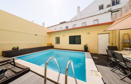 Chiado Gem Private Pool & Patio Retreat - Photo 49