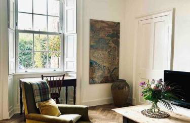 Stylish Georgian garden apartment + secure parking - Foto 14