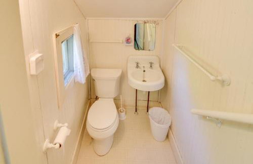 Mattapoisett Home on 7 Acres with Private Beach! - Foto 26