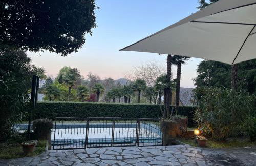 Villa Santa Chiara Lesa - appartamento vista lago con piscina - Foto 11