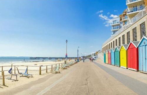 Pier View Retreat - 5 Mins Walk to Beach - Sea Views With Parking - Photo 22