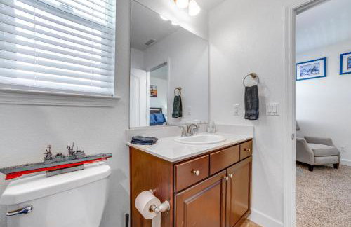 WWII Aviation-Themed Apt in Sparks Near Parks! - Foto 19