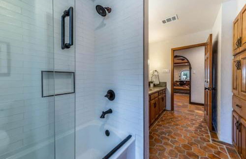 Magnificent 90-acre Texas Ranch Estate On San Marcos River - 5 Bedrooms - Newly Renovated & Professionally Furnished 9t Ranch By Boutiq - Foto 35