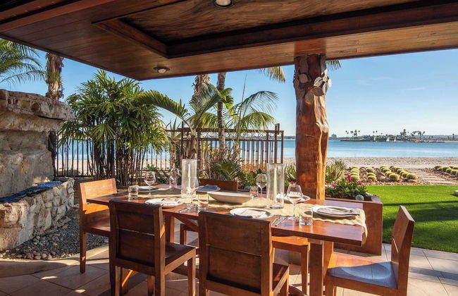 Endless Summer by Avantstay Serene Beachfront Escape w/ Sunset Views! - Photo 11