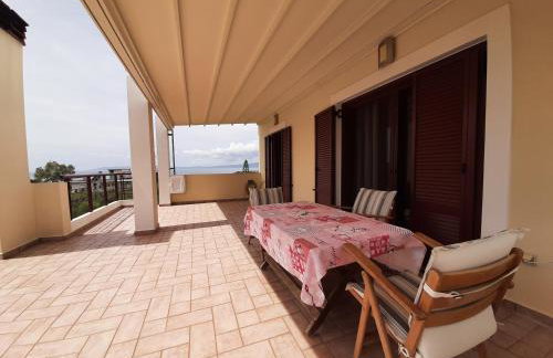 Avia, house with privillaged view, 100 meters from the sea - Photo 39