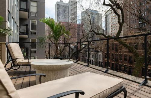 Luxury Gold Coast Penthouse with Deck & Views - Photo 22