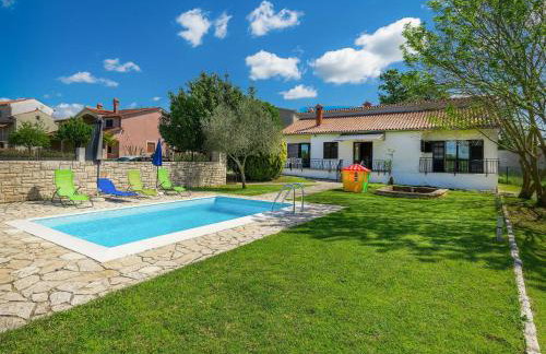 Holiday Home Dora by Interhome - Photo 1