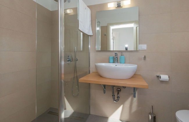 Gorgeous Villa With Private Pool and Covered Terrace & Sea View - Foto 10