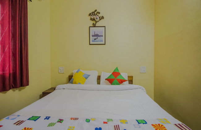 OYO 14181 Home Garden View Studio Morjim Beach - Foto 7