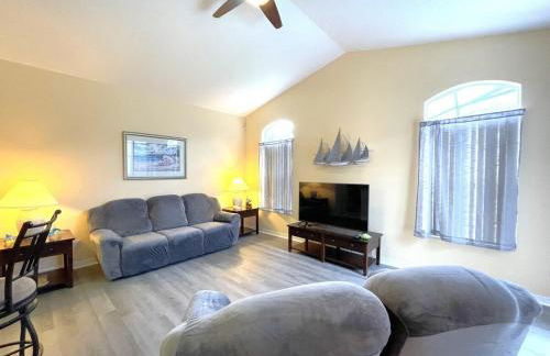 Spacious Villa South Facing Pool 20 min to Disney - Foto 6