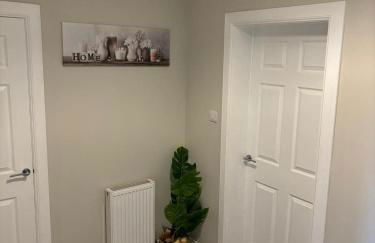 2 bedroom first floor flat- Bonnie Stays - Foto 3