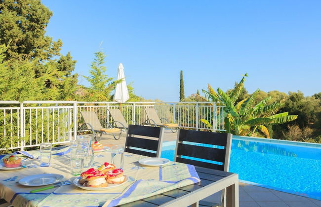 Villa Cherry Large Private Pool Walk to Beach Sea Views A C Wifi Car Not Required - 2180 - Foto 62