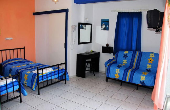 Psaras Apartments - Photo 3