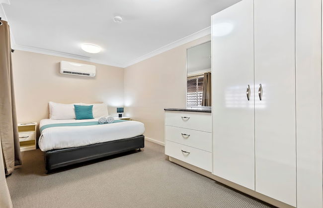 Cityville Apartments & Motel - Photo 15