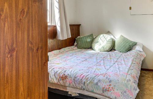 2 Mi to NYC Train WFH-Friendly Greenwich Apt! - Foto 17