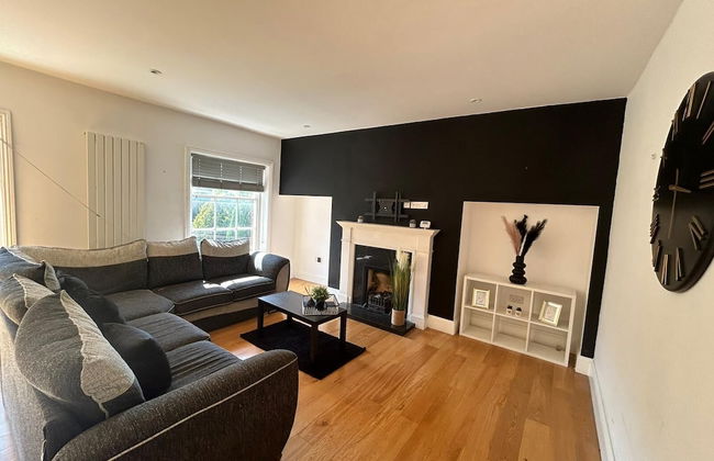 AMAZING CENTRAL 3 bed REFURB sleeps 5 - Photo 7
