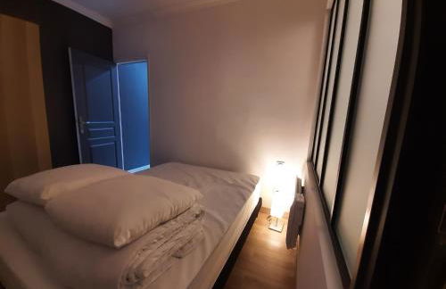 Appartement 2 pièces, proche RER, Bus et chateau - Foto 13